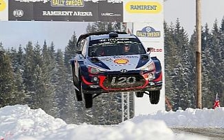 İsveç Rallisinde kazanan Thierry Neuville