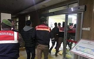 Jandarmadan silah kaçakçılığı operasyonu: 10...