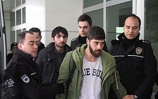 Kocaeli Üniversitesi’nde eyleme müdahale: 15 gözaltı
