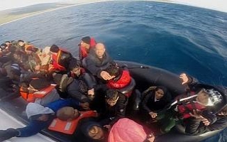 Lastik botta 50 kaçak göçmen !