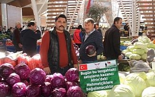 Manavgat’ta tezgahlar Mehmetçik için açıldı