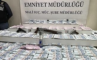 Milyonlarca lira sahte para üreten şebekeye operasyon:...