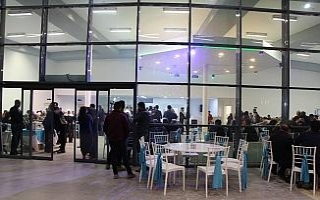 Otogar içindeki düğün salonu görenleri şaşırtıyor