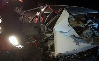 Otomobiller hurdaya döndü: 3 ölü, 1 yaralı