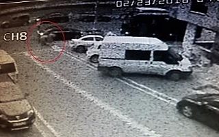Sabah işe giden kadına kapkaç şoku