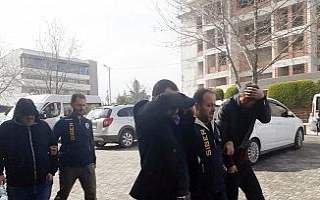 Sim kart satın alan vatandaşların kredi kartlarını...