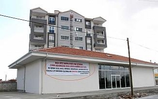 Site sakinlerine kızdı, dükkanı ücretsiz kiraya...