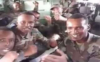 Somalili askerlerden ’İzmir Marşı’