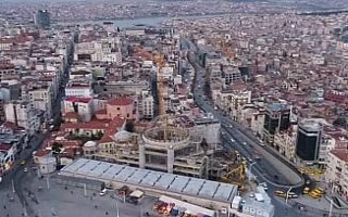 Taksim Camii kubbesine kavuşuyor
