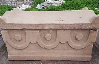 1700 yıllık lahiti satmak isterken yakalandılar