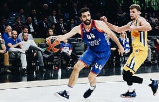 Anadolu Efes evinde yenildi