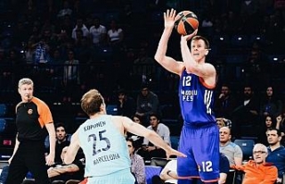 Anadolu Efes farklı yenildi