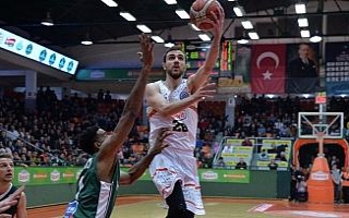Banvit, adını çeyrek finale yazdırdı