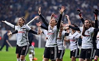 Beşiktaş Kadın Futbol Takımı’na sevgi seli