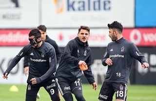 Beşiktaş kondisyon ve taktik çalıştı