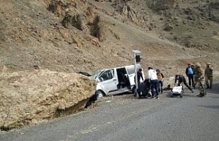 Eleşkirt’te trafik kazası: 5’i asker 7 yaralı