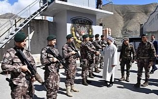 Erbaş’tan Hakkari’de PÖH Şube Müdürlüğünü...