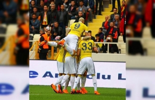 Fenerbahçe derbi öncesi moral buldu