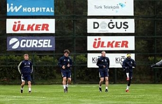 Fenerbahçe, Kayserispor maçı hazırlıklarını...