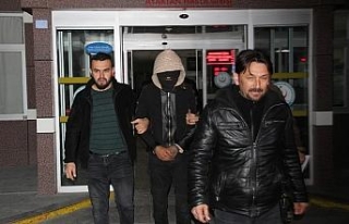 Hırsızlık şüphelisini giydiği kapüşonlu ceketi...