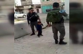 İsrail askeri 3 yaşındaki çocuğa böyle zulmetti