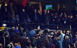 Kadıköy’de ‘Ali Koç başkan, Fenerbahçe şampiyon’...