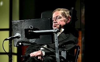 Stephen Hawking hayatını kaybetti