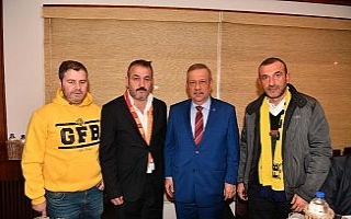 Taraftarlardan derbi öncesi anlamlı buluşma