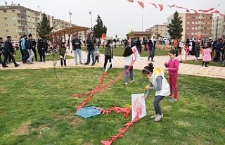 Uçurtmalar terör kurbanı çocuk için havalandı