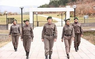 Üniversiteli gençlerden Afrin şehitlerine işaret...