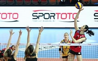 VakıfBank final için avantaj elde etti