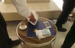 Vergi müfettişi rüşvet alırken suçüstü yakalandı