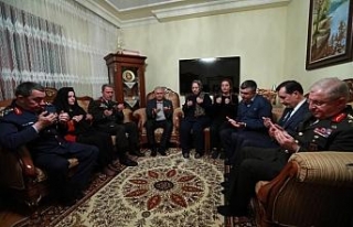 Yıldırım ve Akar’dan şehit ailesine taziye ziyareti
