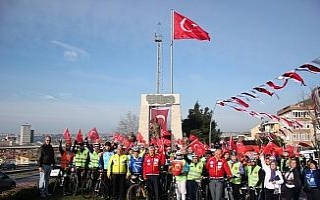 Yüzlerce bisikletli Çanakkale yolunda