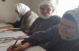 91 yaşında okuma yazma öğrendi