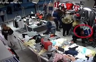 Alışveriş merkezine dadanan hırsızlar kamerada