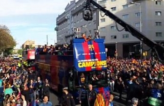 Barcelona şampiyonluğu kutladı