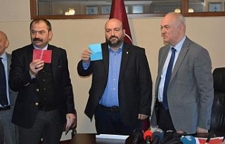 Başkan adayları listelerini teslim etti