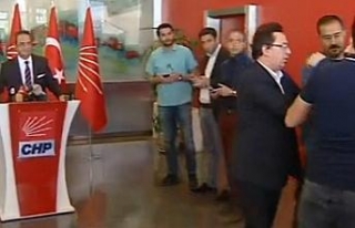 CHP Genel Merkezi’nde canlı yayında gerginlik