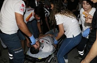 Derbi sonrası taraftalar arasında bıçaklı kavga:...