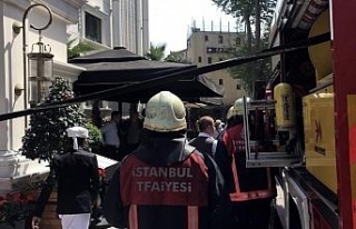 Eminönü’ndeki otel yangınında itfaiye zehirlendi