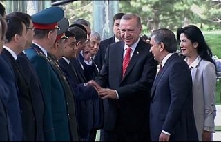 Erdoğan Özbekistan’da resmi törenle karşılandı