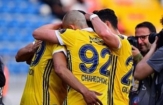 Fener zirveye ortak oldu