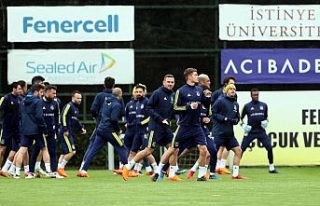 Fenerbahçe, Antalyaspor maçı hazırlıklarına...