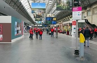 Fransa’da 3 ay sürmesi beklenen grevler başladı