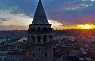 Galata Kulesi gün batımında havadan görüntülendi