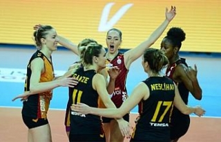 Galatasaray Kadın Voleybol Takımı, dört final...