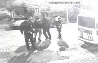 İzmir’de polis dayağı güvenlik kamerasında