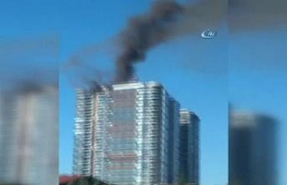 Kadıköy’de inşaat halindeki rezidansta yangın...