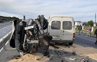 Manisa’da 3 araç birbirine girdi: 9 yaralı